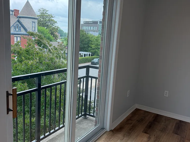 442 Maple St — Photo 18