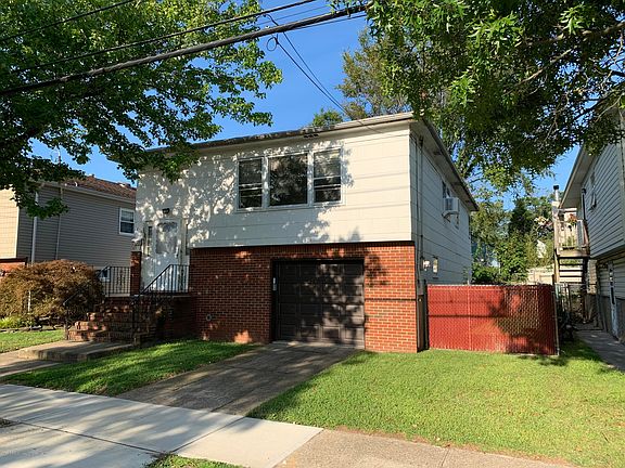 2nd image of 636 Craig Ave