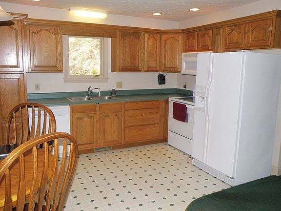 Spacious Kitchen