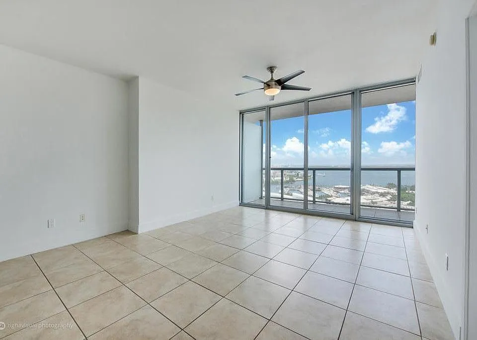 888 Biscayne Blvd #2905