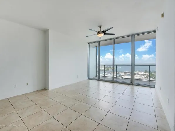 888 Biscayne Blvd, Miami, FL