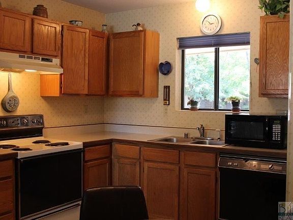 5th image of 3400 Canyon Dr