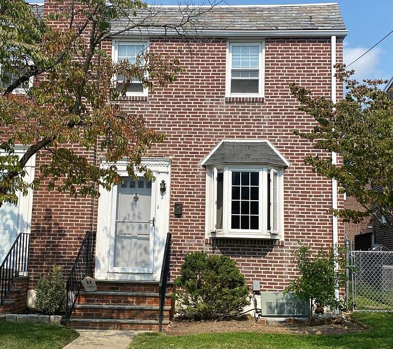1st image of 1809 Sycamore St