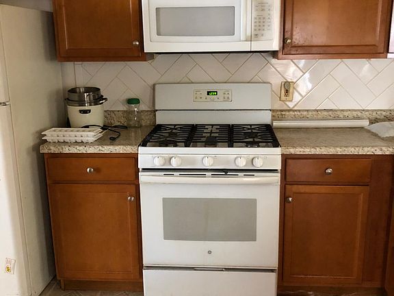 4th image of 8601 Octavia Ave