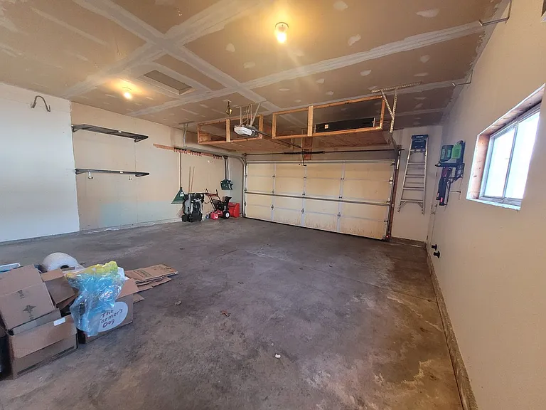 2255 Vesterheim St — Photo 33