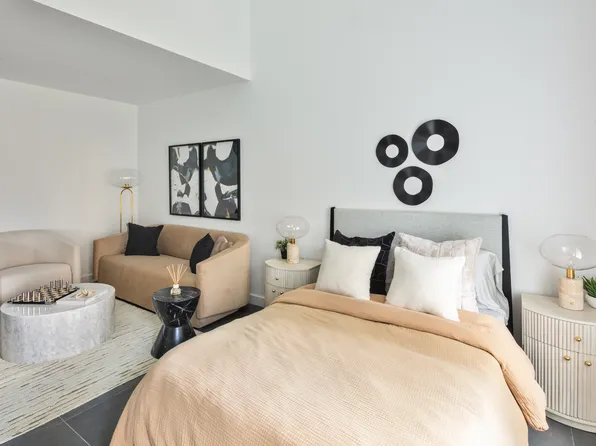 650 1st Avenue 7D image 2 of 7