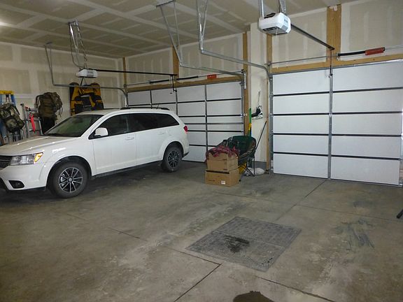 4th image of 281 Chardonnay Ln