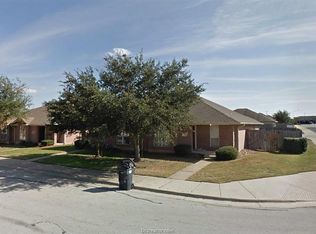 904 Willow Pond St, College Station, TX 77845