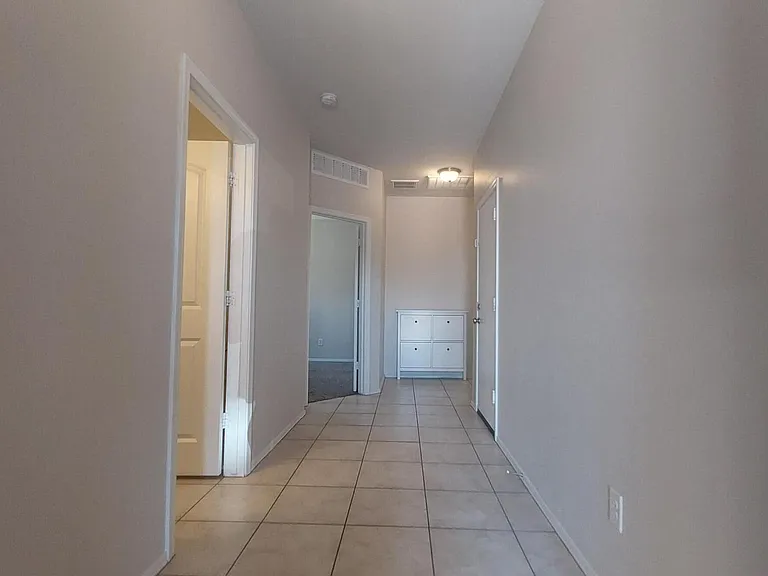 30238 W Verde Ln — Photo 3