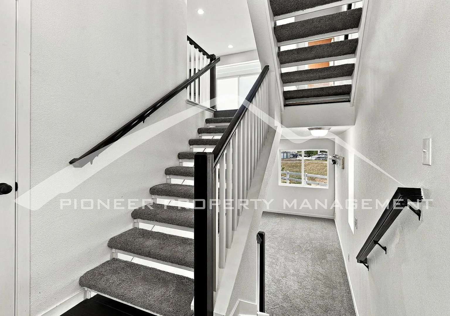 Spacious Home with Central AC and Washer/Dryer — Photo 3