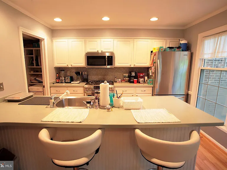 1724 Dana St — Photo 4