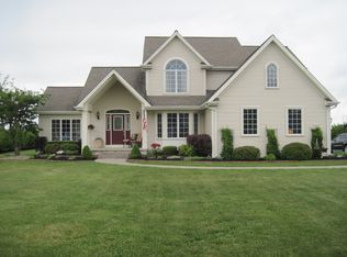 5275 Subbera Rd, Lockport, NY 14094