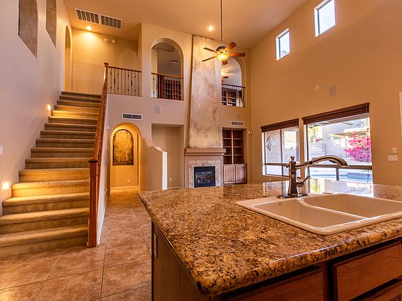 4th image of 2824 W Cottonwood Ln