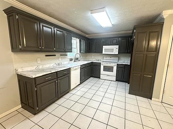 2nd image of 50 Bobbie Ann Dr