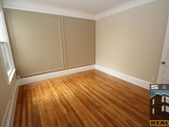 4th image of 570 28th Ave APT 3