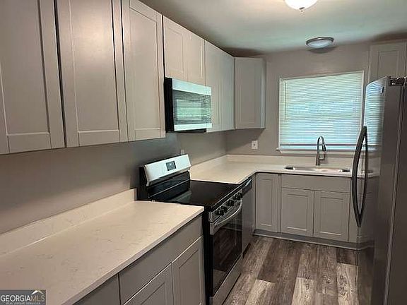 5th image of 506 Pineridge Dr