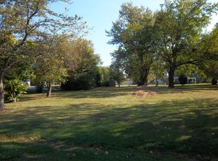 117 Plainfield Rd, Darien, IL 60561