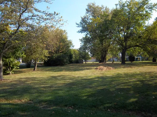 117 Plainfield Rd, Darien, IL 60561