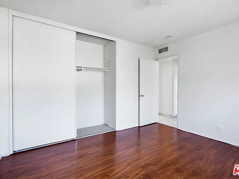 515 N Alfred St #206 — Photo 7