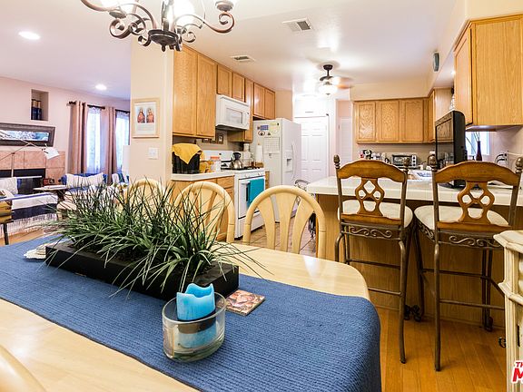 5th image of 20905 Gault St