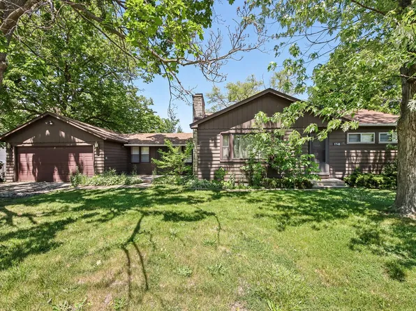 1740 Joanna Ave, Zion, IL 60099