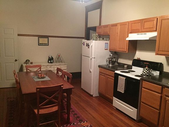 2nd image of 124 S Main St #2C