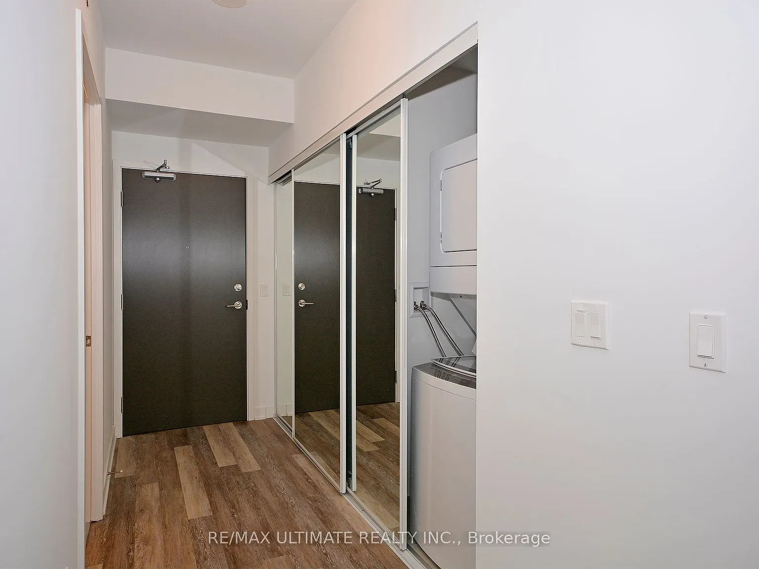 2 bed, $3,000 — Photo 2