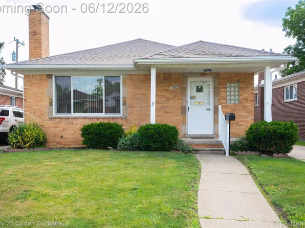 7602 Highview St, Dearborn Heights, MI 48127