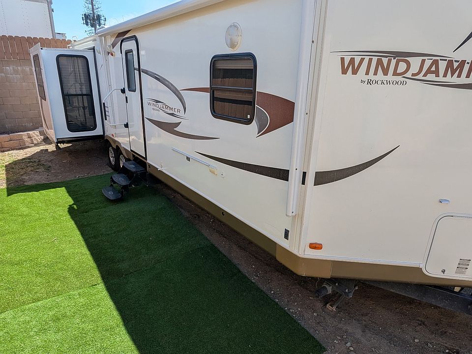 34-ft Windjammer Trailer