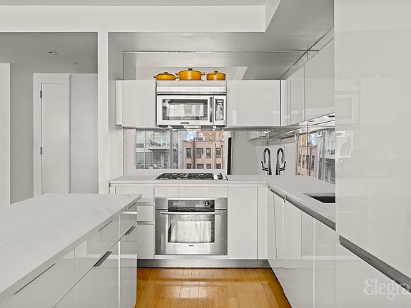 5th image of 425 E 13th St APT 4A