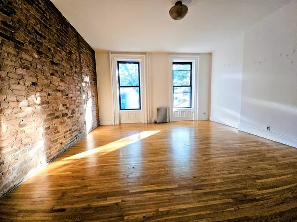 222 Union Street image 3 of 19