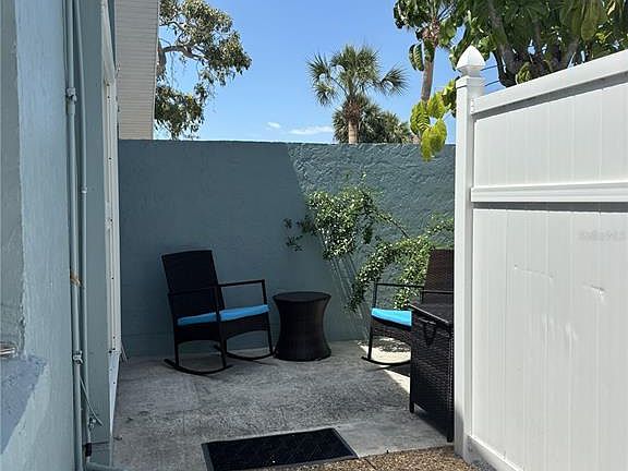 4th image of 170 ROOSEVELT DRIVE #8