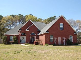 135 Dora Ln, Byron, GA 31008