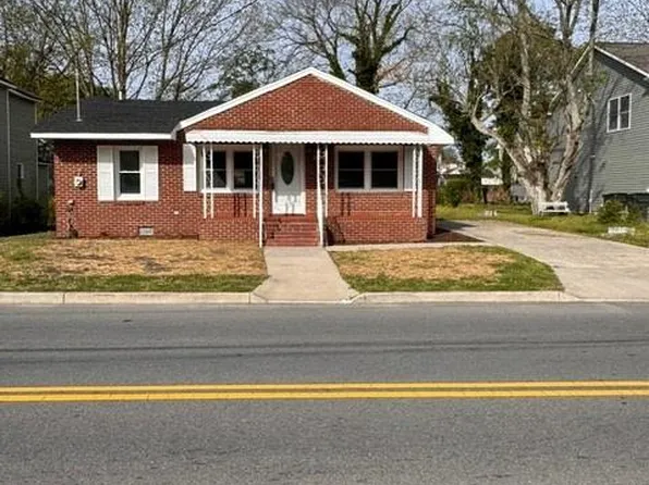 129 S 6th St, Suffolk, VA 23434