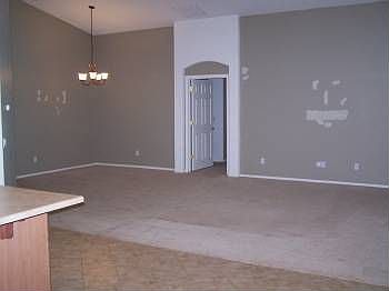 5th image of 43319 N 43rd Dr