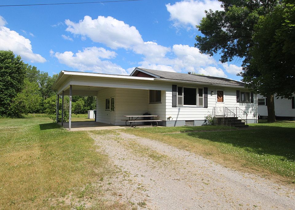 3 Bedroom / 2 Bath Rural Ranch Home