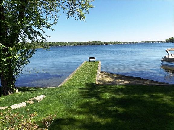 5th image of 11230 Lakeshore Dr