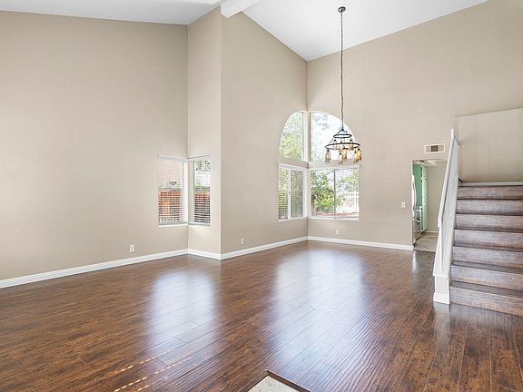 3rd image of 39851 Ranchwood Dr