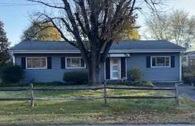 3140 Wooster Dr photo 1