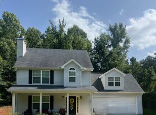 5506 Buckberry Dr, Gillsville, GA 30543