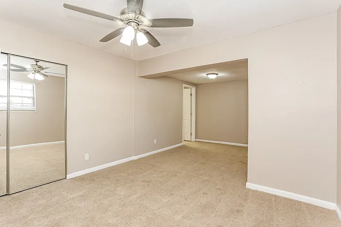 3134 Dalehurst Dr W — Photo 12