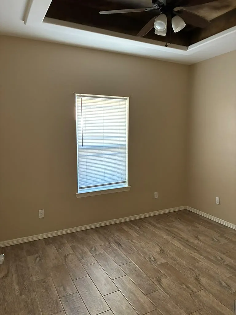 2 bed, 950 sqft, $875 — Photo 1