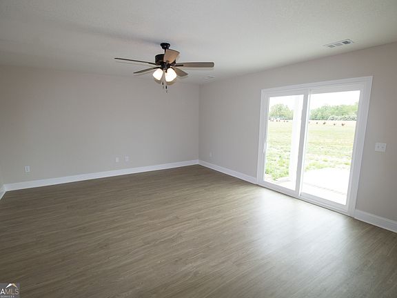 5th image of 122 Enclave Ct