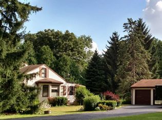 52 Waynewood Dr, West Chicago, IL 60185