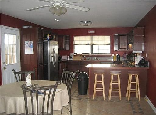 3rd image of 8204 Livingston Ave