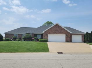800 Lakeside Dr, Kokomo, IN