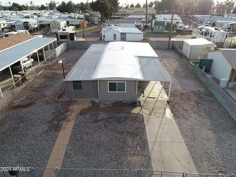 10835 W Sack Dr — Photo 2