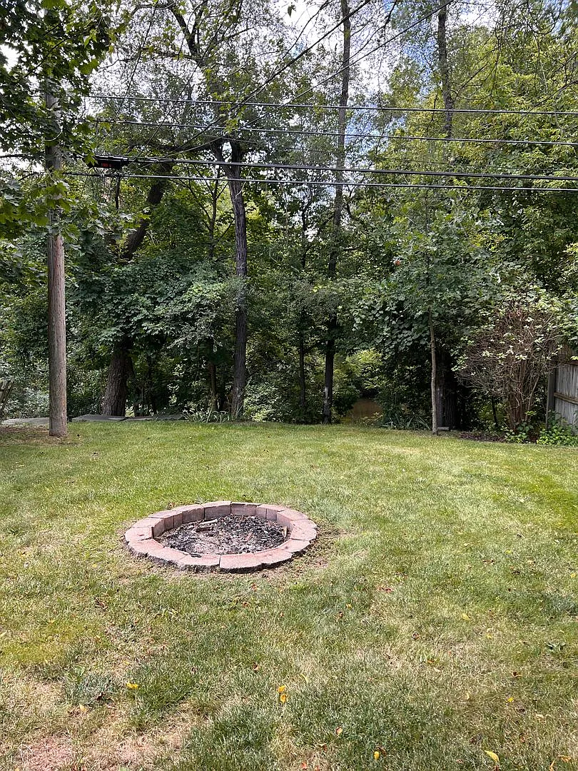 3 bedroom, 2 full bathroom home with basement — Photo 2