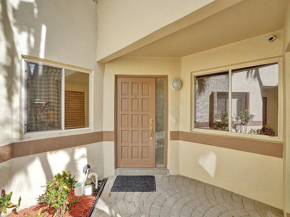 1st image of 978 NW 92nd Terrace #C-1L