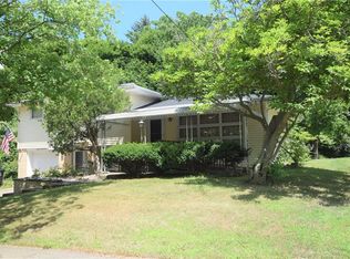 1831 Guss Ave, Akron, OH 44312